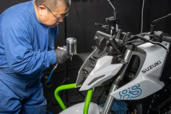 ガラスコーティング１回目：スプレーガンを使用